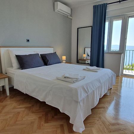 Apartman Oneum Omis Exterior photo