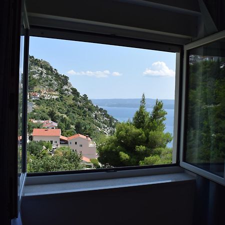 Apartman Oneum Omis Exterior photo