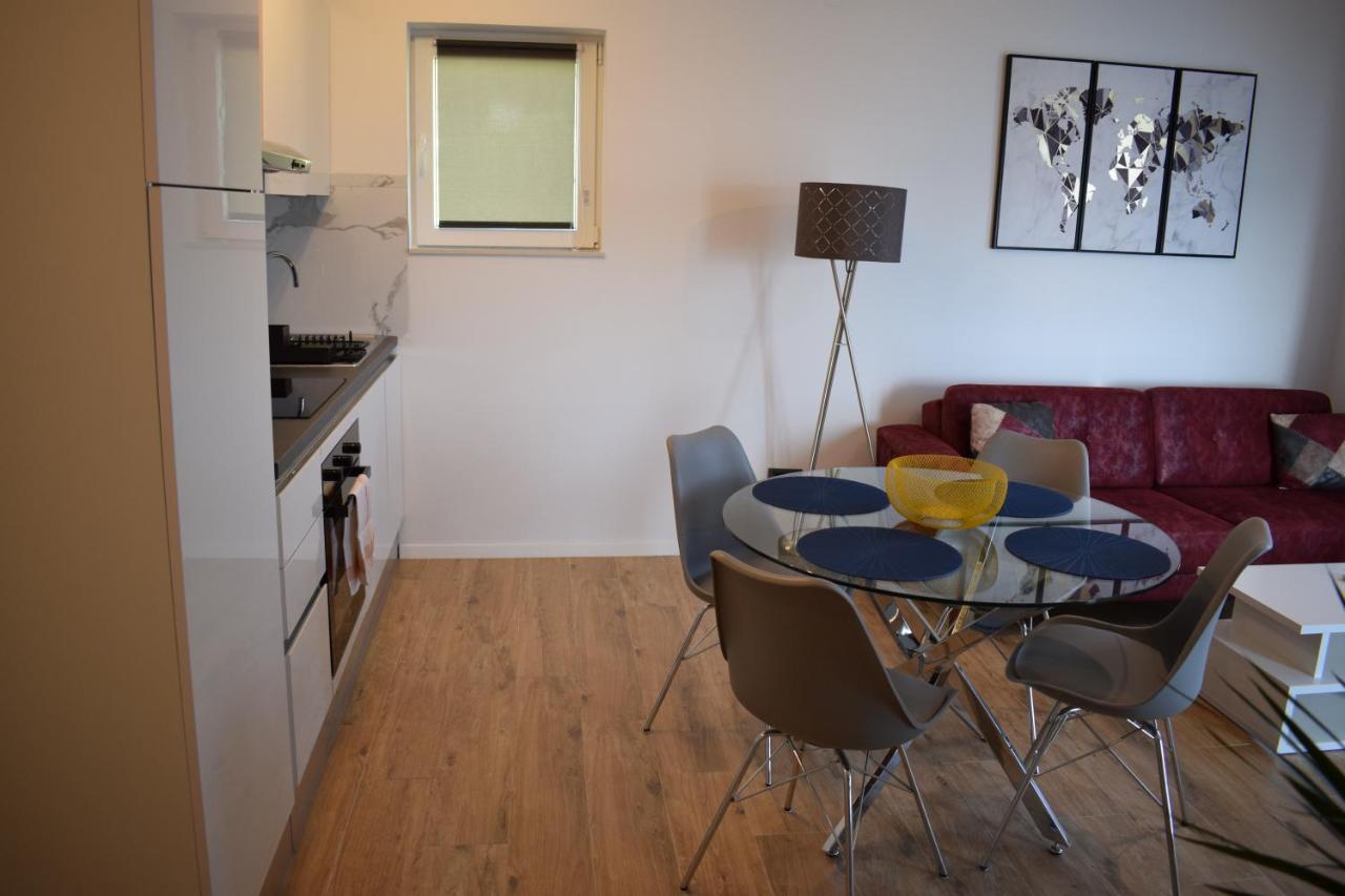 Apartman Oneum Omis Exterior photo