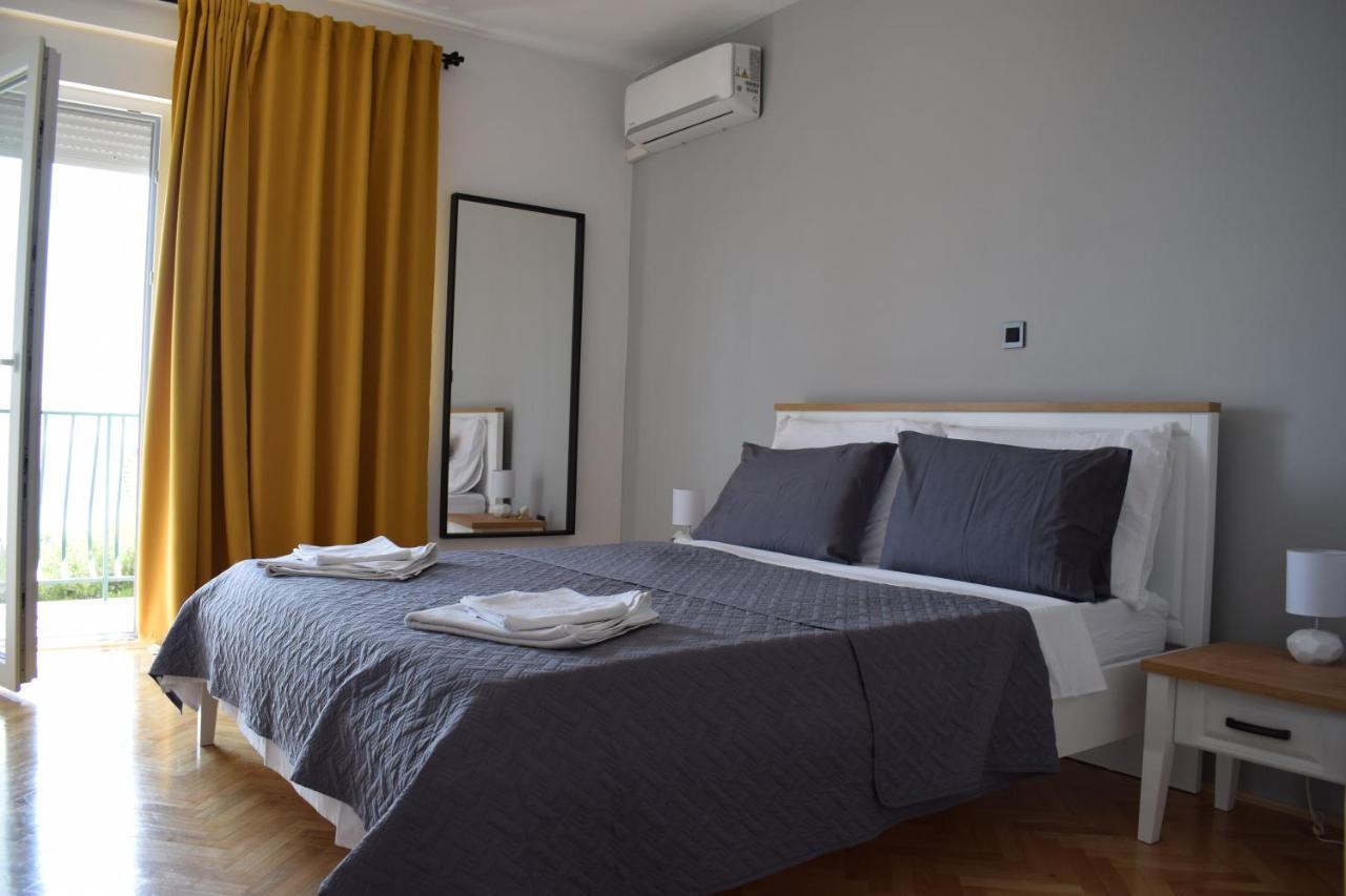 Apartman Oneum Omis Exterior photo