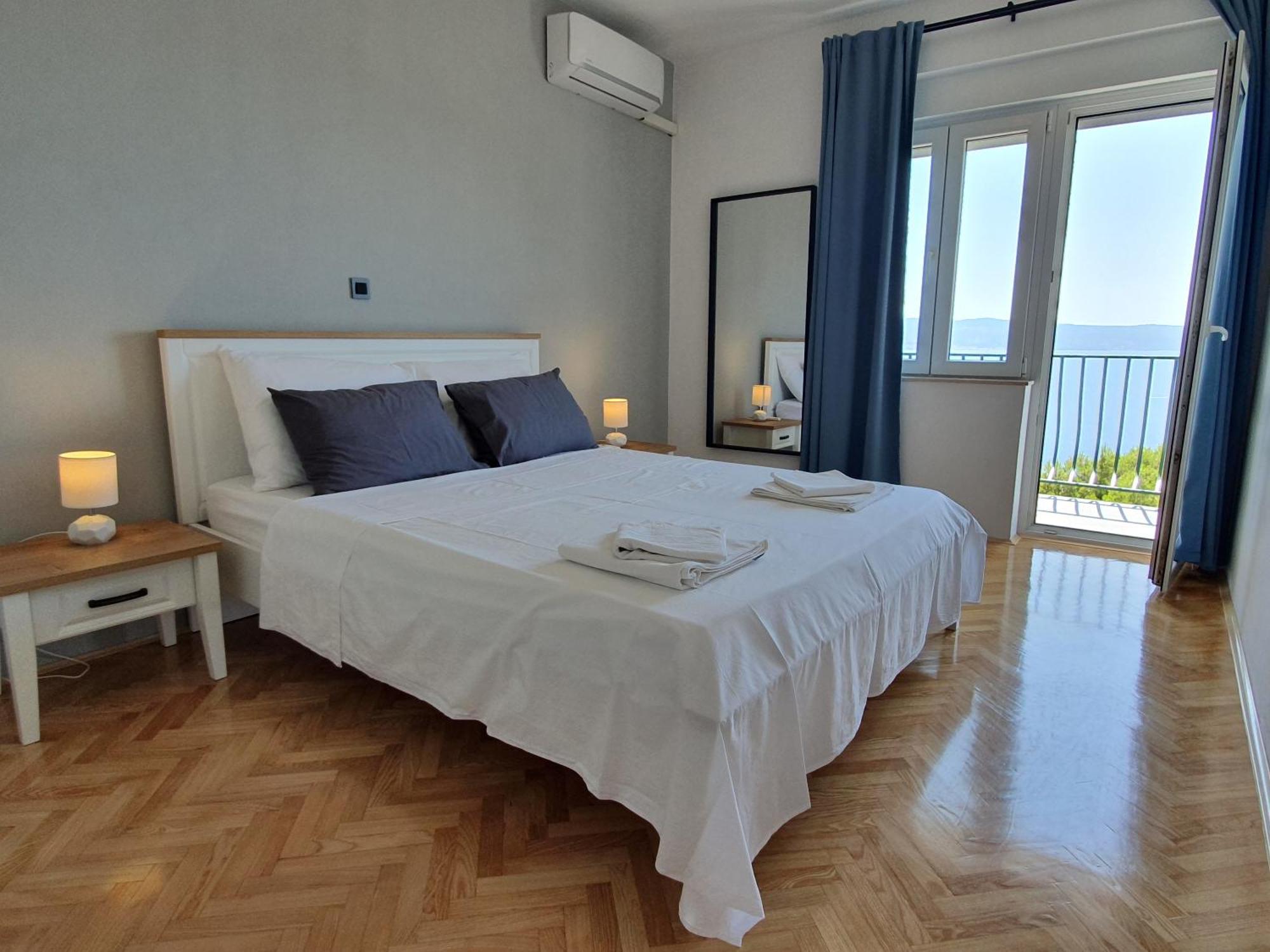 Apartman Oneum Omis Exterior photo