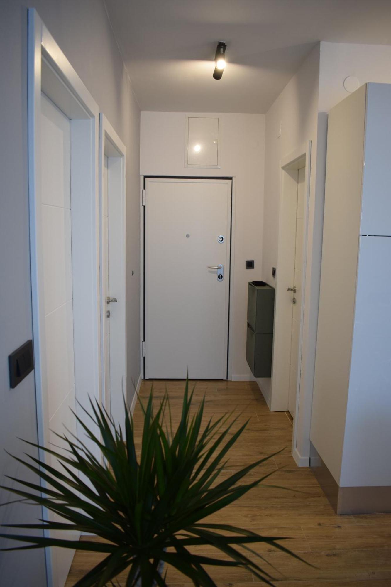 Apartman Oneum Omis Exterior photo