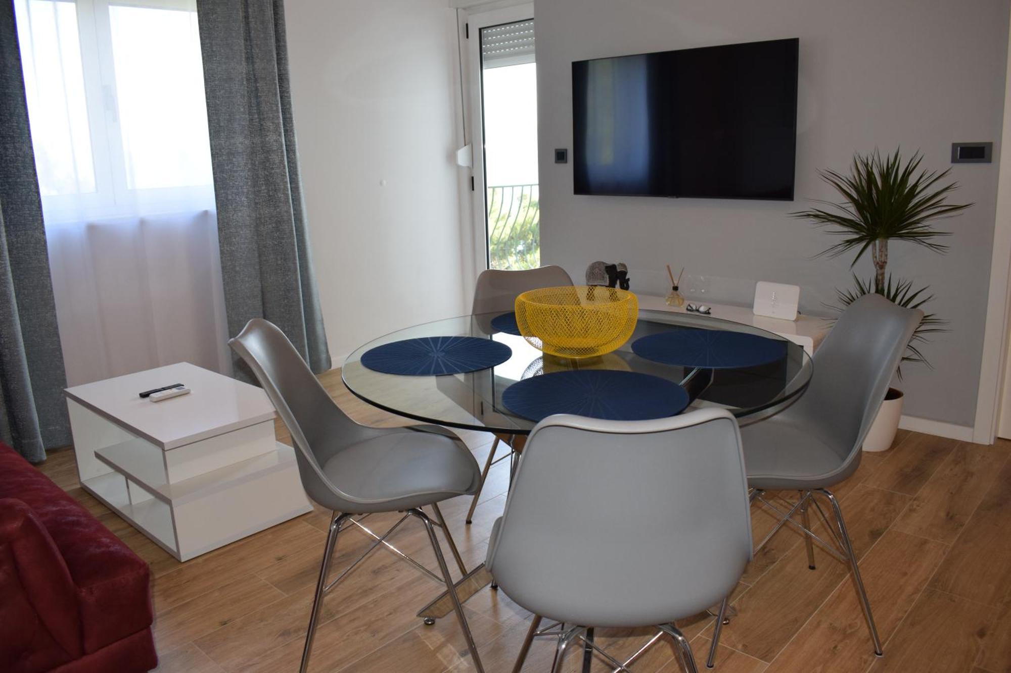 Apartman Oneum Omis Exterior photo