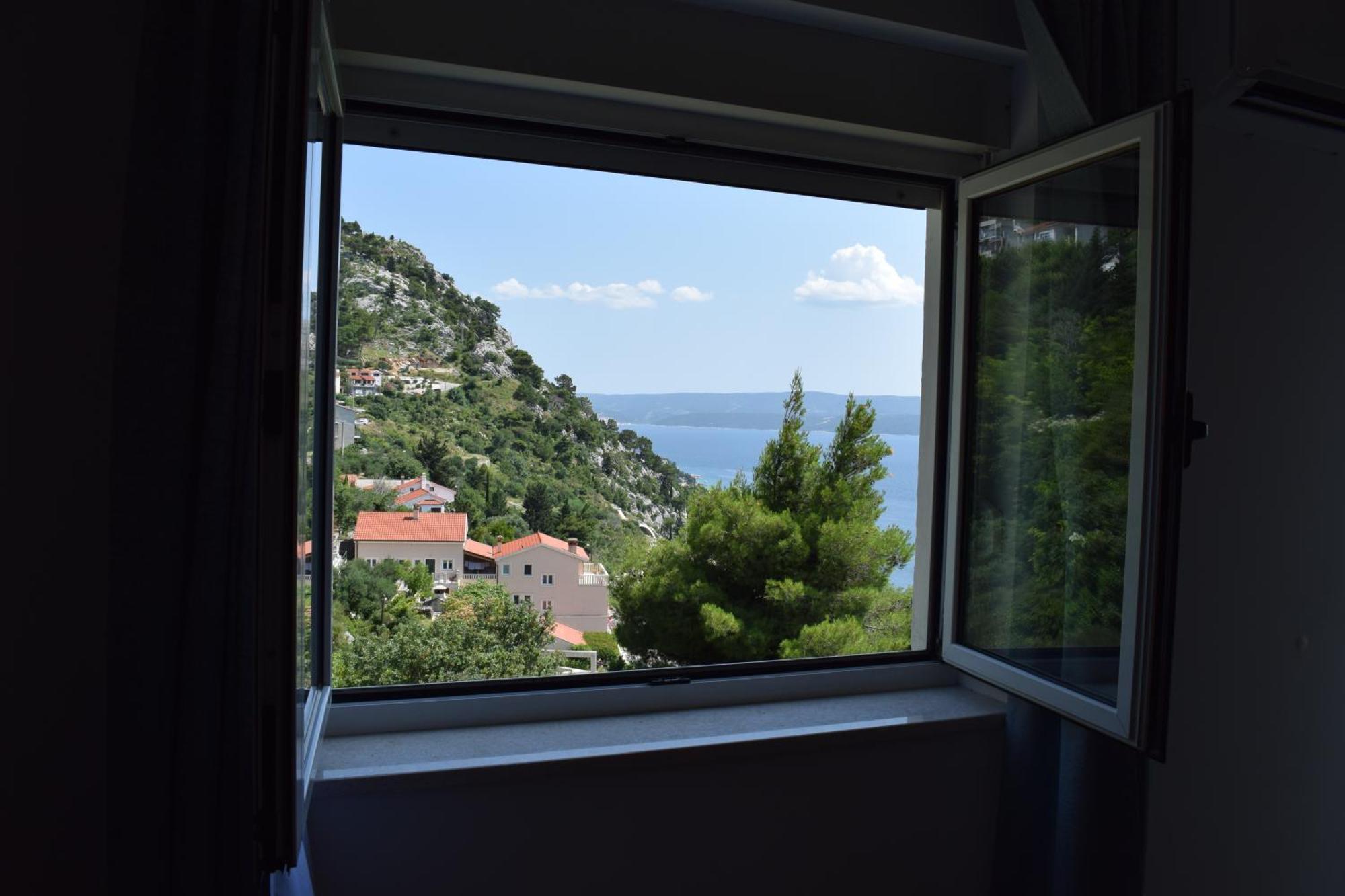 Apartman Oneum Omis Exterior photo