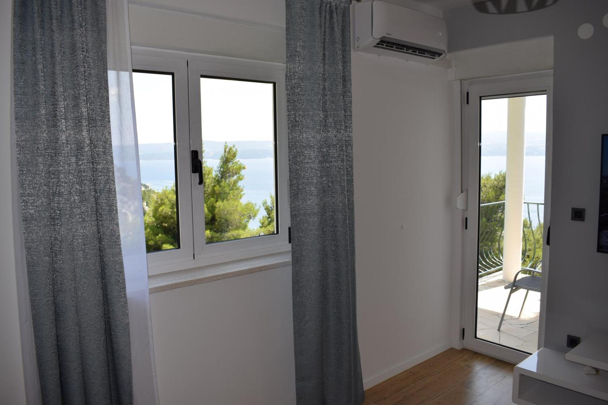 Apartman Oneum Omis Exterior photo