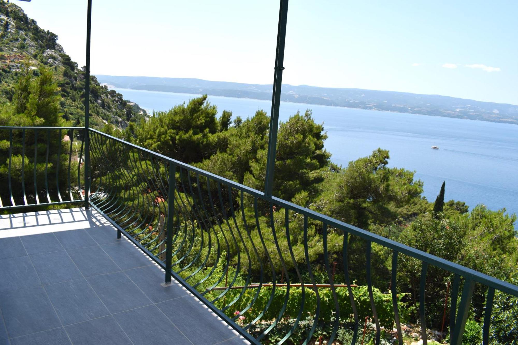 Apartman Oneum Omis Exterior photo
